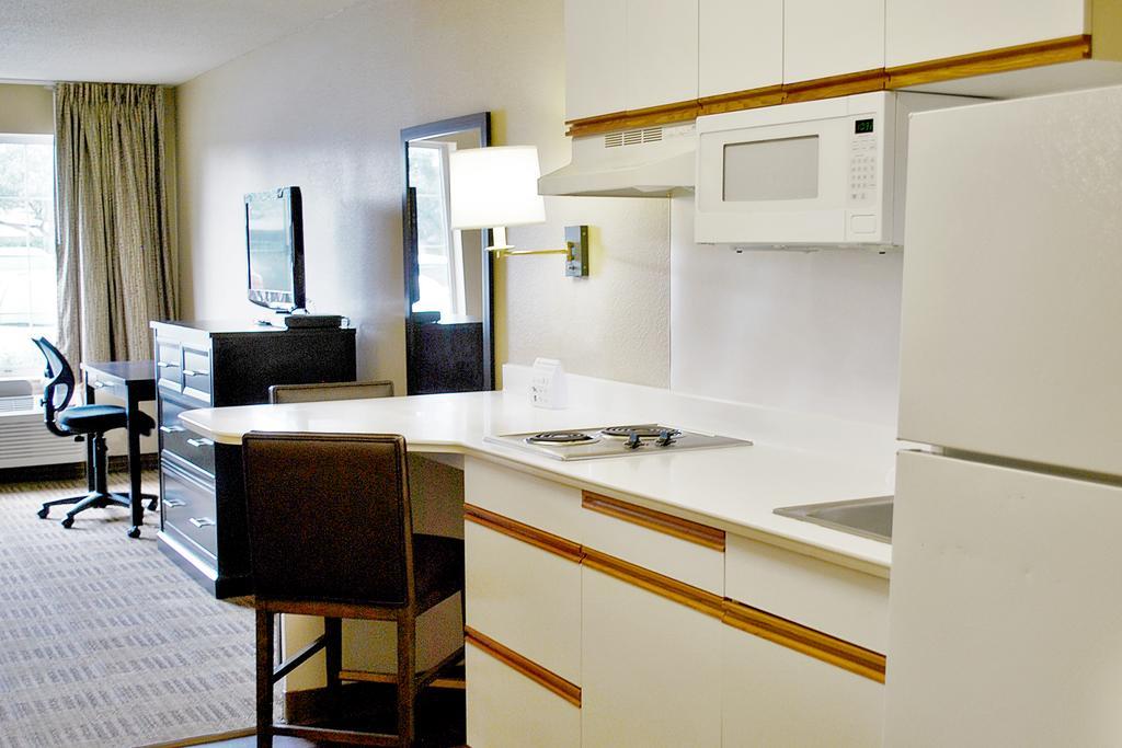 Extended Stay America Suites - Boston - Бърлингтън Екстериор снимка